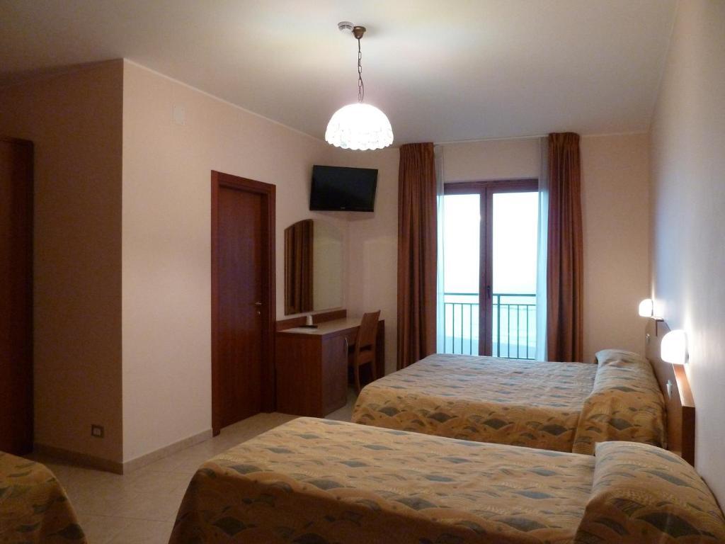 Hotel Meridiano Térmoli Habitación foto